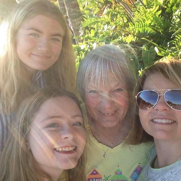 Meet your Posher, Lulu - Picture 1 of 1